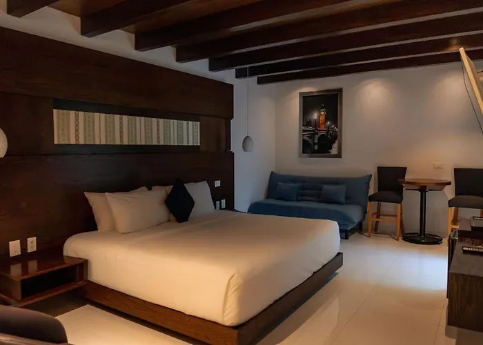 Ame Boutique & 4*